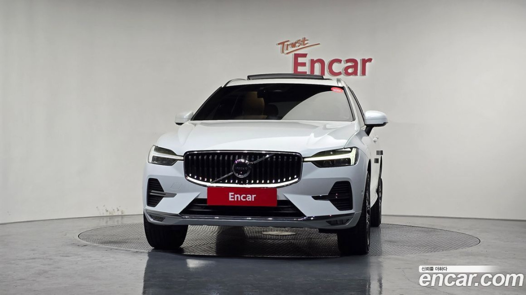 Volvo XC60 B5 Inscription, 2022