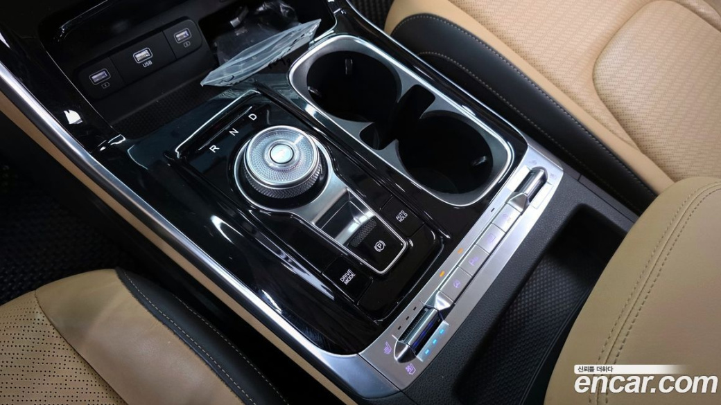 Kia Carnival 9-Seater Signature, 2023