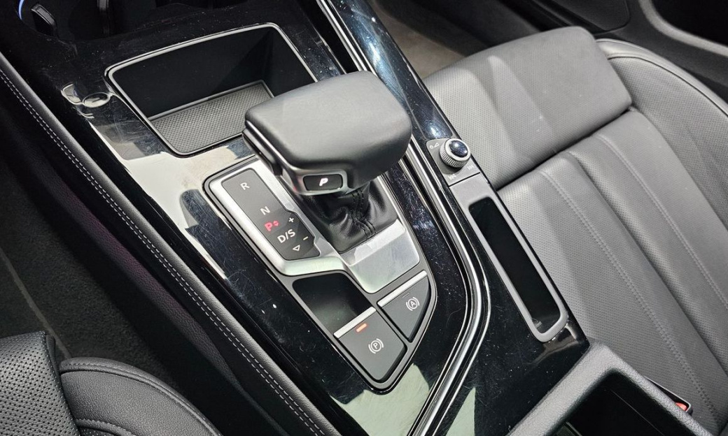 Audi A4 45 TFSI Quattro Premium, 2021