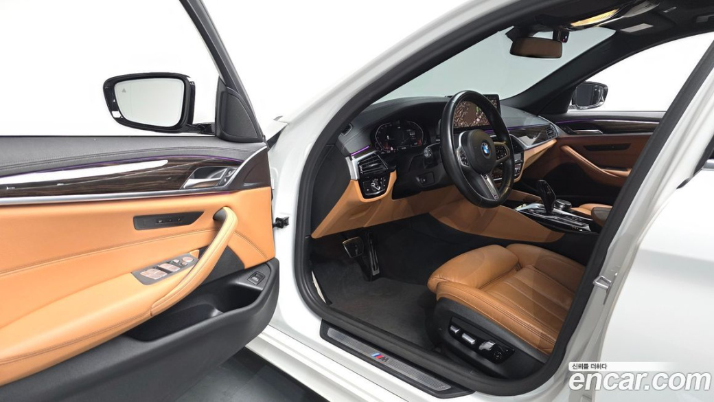 BMW 5-Series 520i M Sport, 2022