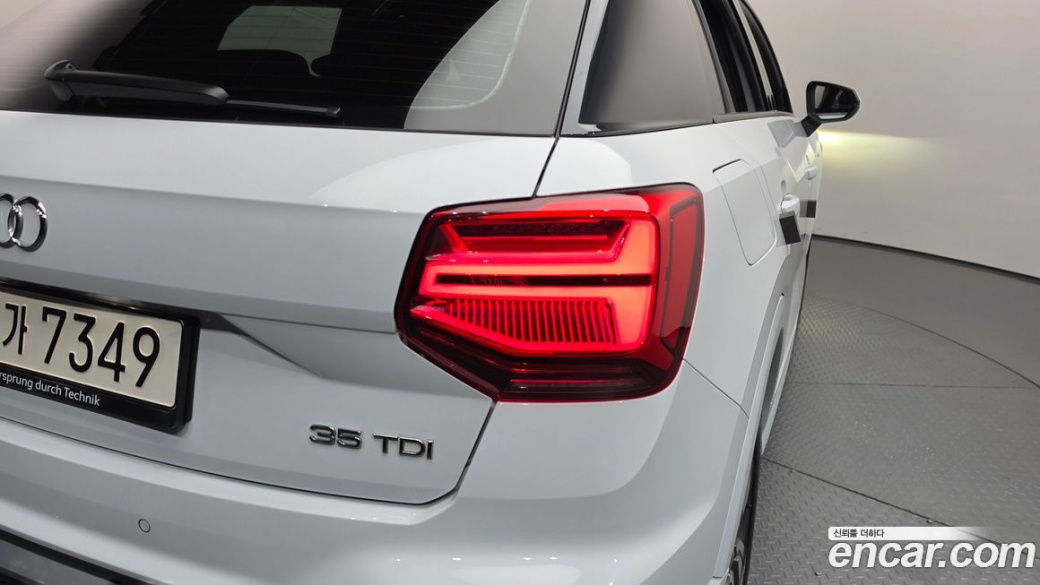 Audi Q2 35 TDI Premium, 2023