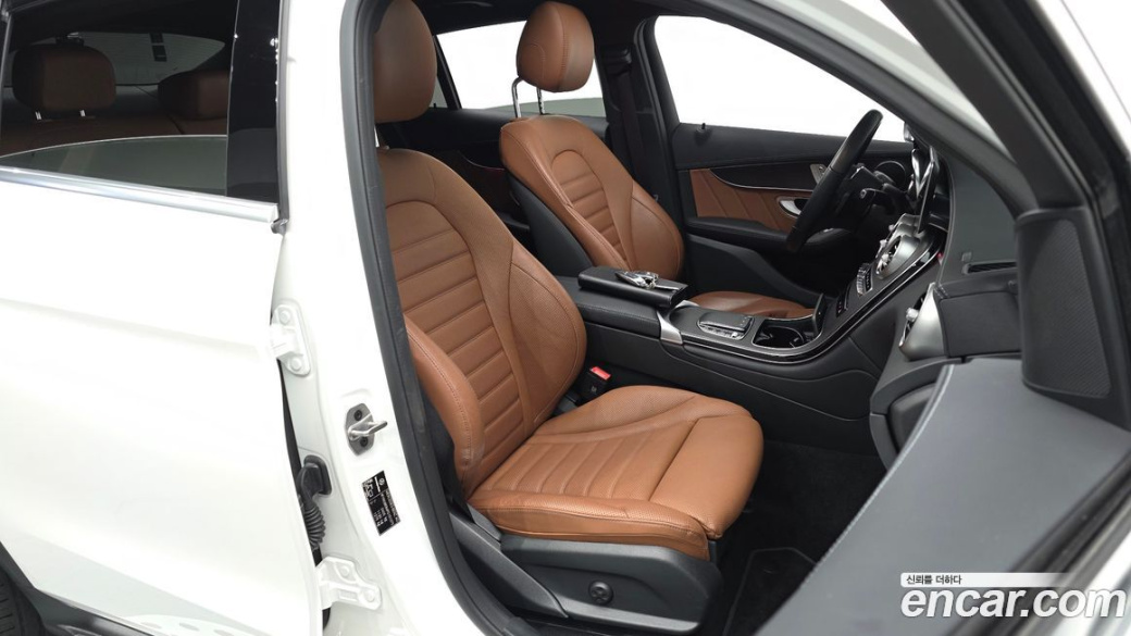 Mercedes-Benz GLC-Class GCL300 4MATIC Coupe, 2023