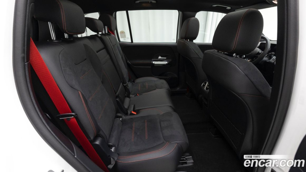 Mercedes-Benz GLB-Class AMG GLB35 4MATIC, 2025