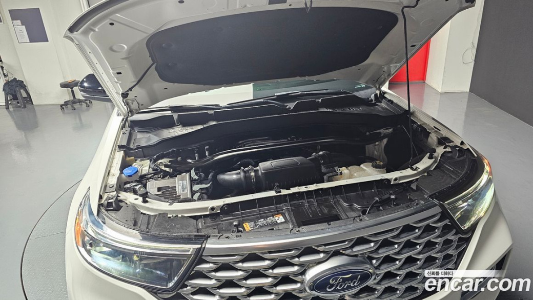 Ford Explorer 3.0 Platinum 4WD, 2022