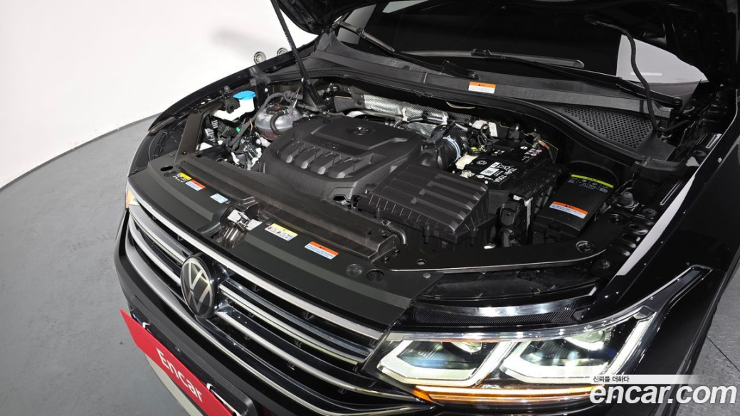 Volkswagen Tiguan 2.0 TSI Prestige, 2024