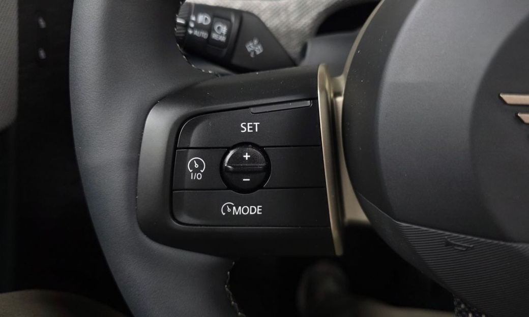 Mini Cooper Favoured, 2025