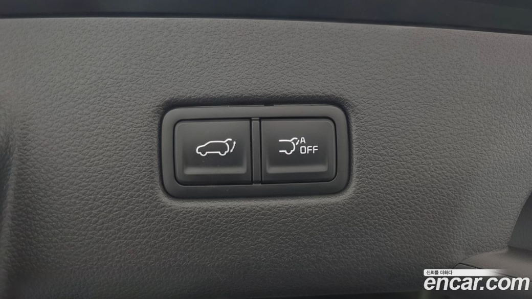 Kia Carnival 7-Seater Signature, 2023
