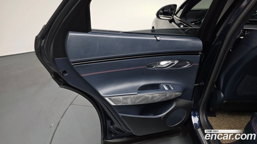 Genesis GV70 2.5T Gasoline 2WD, 2021
