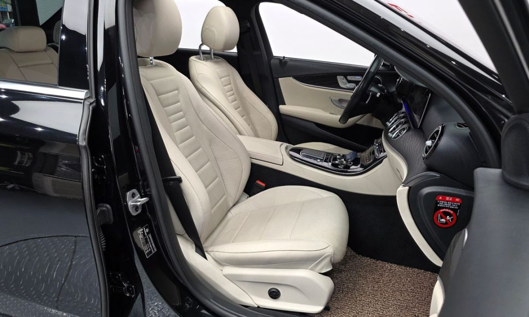 Mercedes-Benz E-Class E250 Avantgarde, 2022