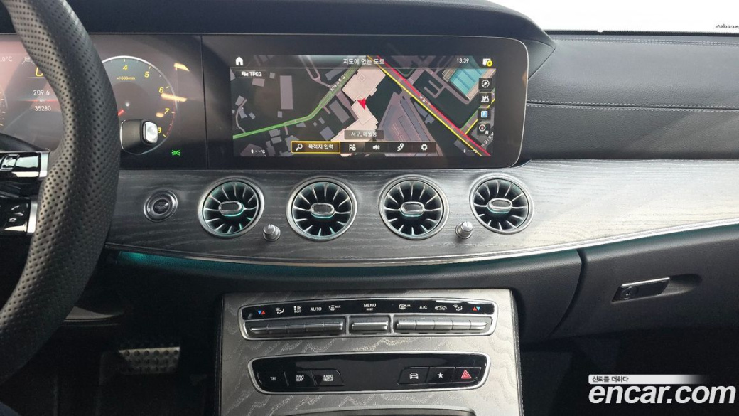 Mercedes-Benz E-Class E350 4MATIC AMG Line, 2023