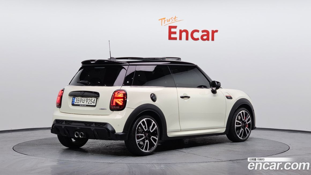 Mini Cooper JCW, 2022