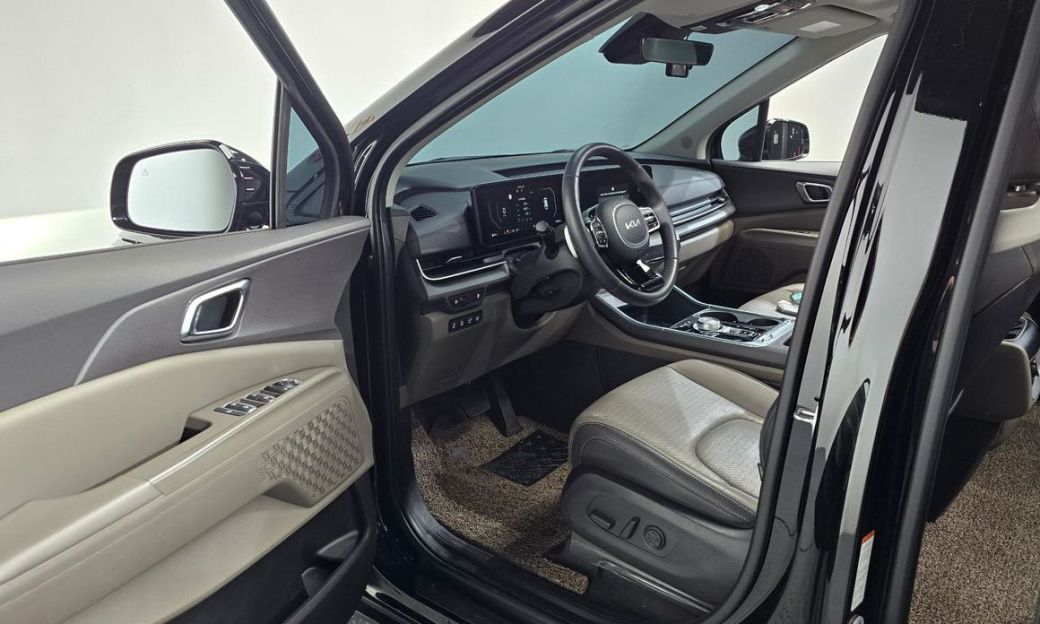 Kia Carnival 9-Seater Noblesse, 2024