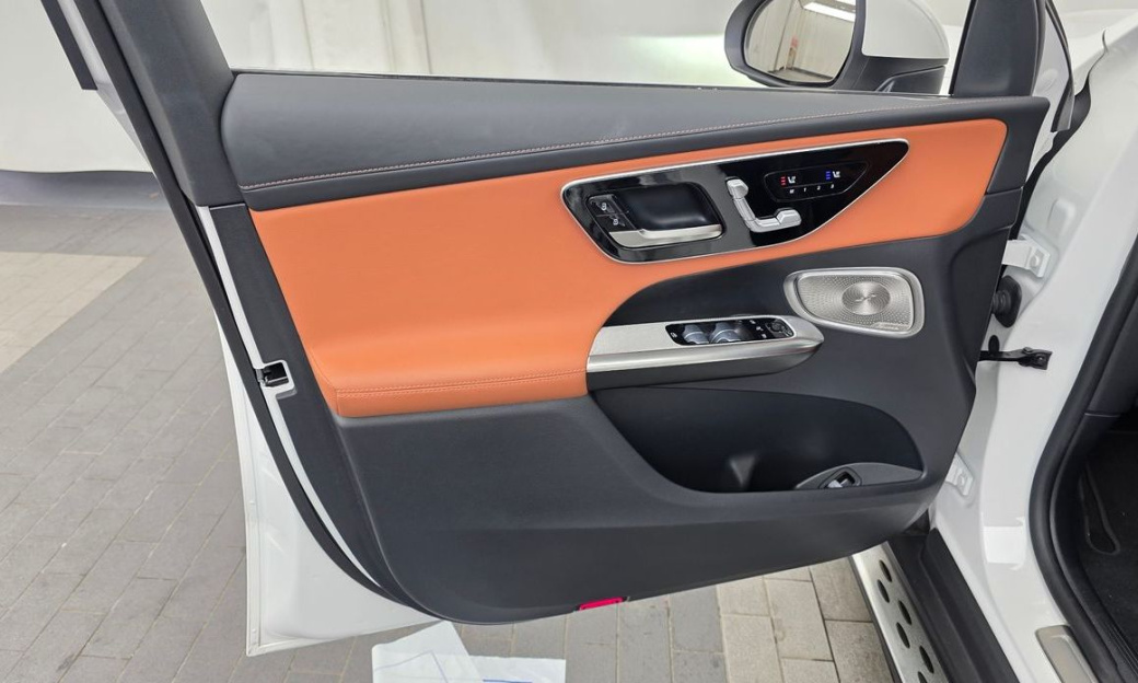 Mercedes-Benz GLC-Class GLC300 4MATIC AMG Line, 2024