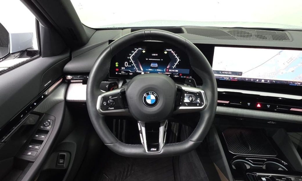BMW 5-Series 520i M Sport, 2024