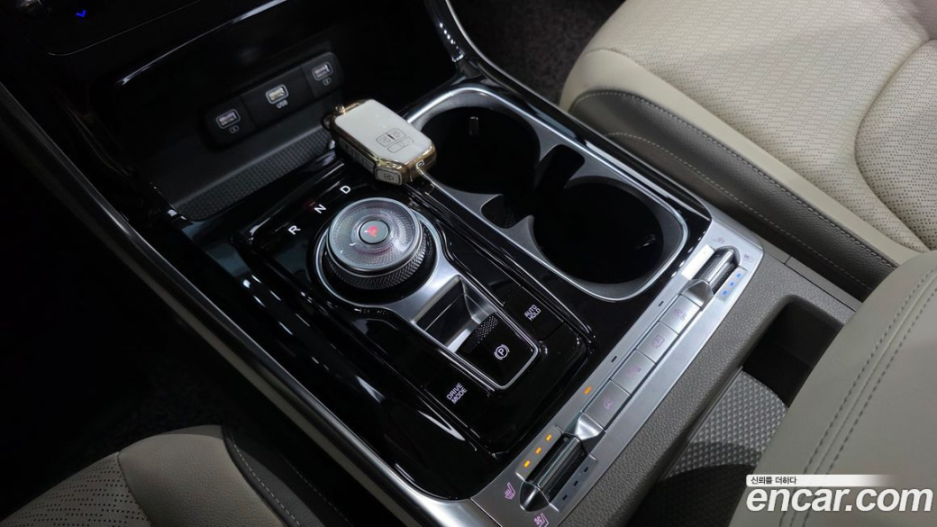 Kia Carnival 9-Seater Signature, 2023