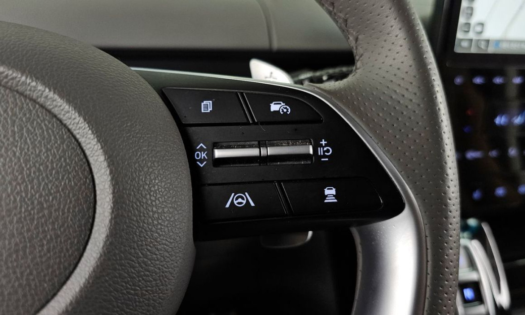Hyundai Staria 4WD Lounge 9-Seater, 2025
