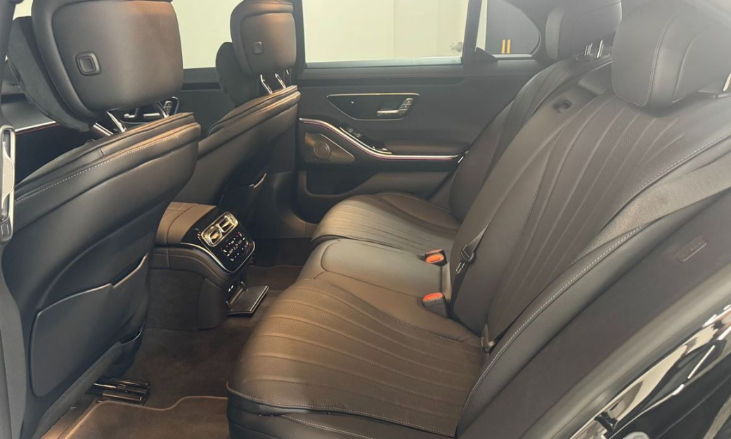 Mercedes-Benz S-Class S350 d 4MATIC, 2025