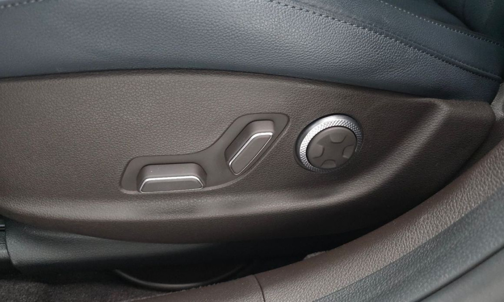 Genesis G80 Gasoline 2.5 Turbo AWD, 2023