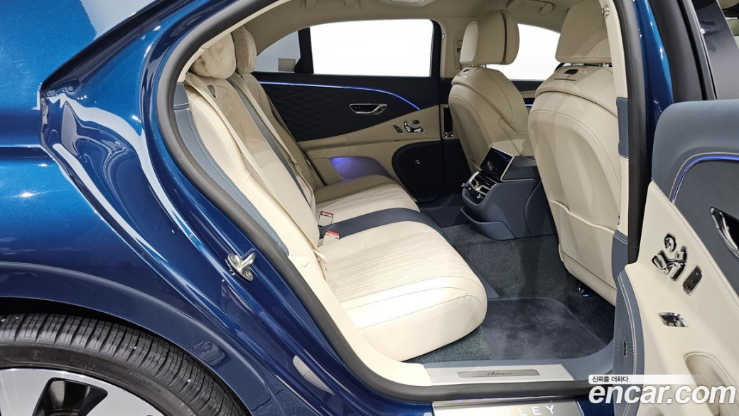 Bentley Flying Spur 4.0 Azure, 2024