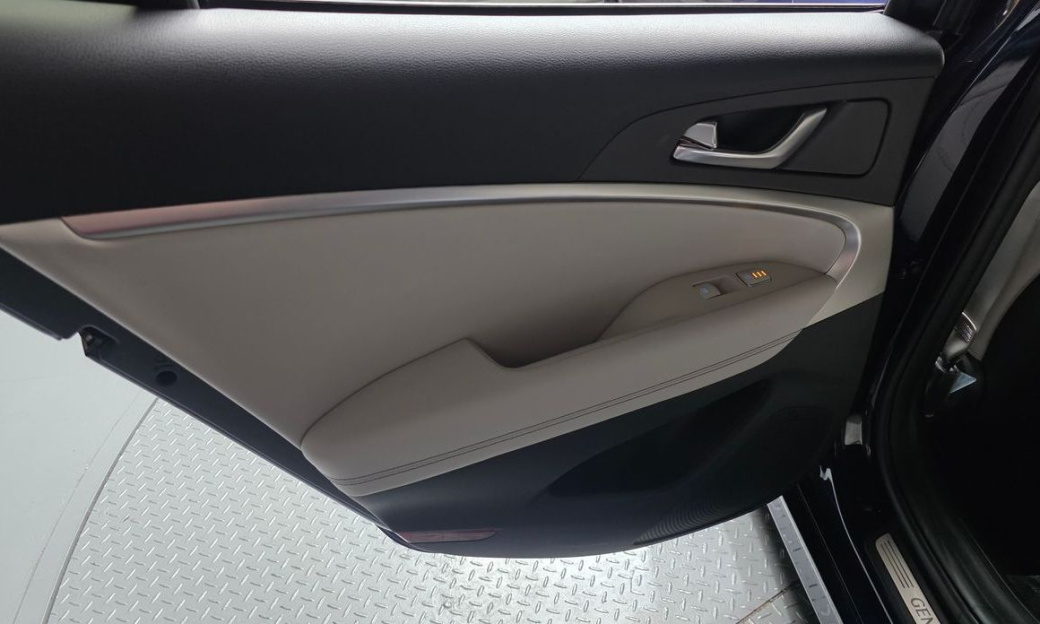 Genesis G70 Gasoline 2.5T 4WD, 2025