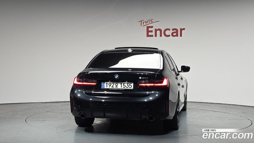 BMW 3-Series 320i M Sport, 2023