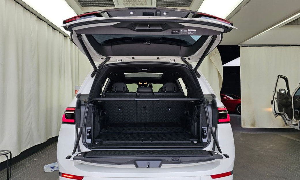 BMW X7 xDrive 40i Design Pure Excellence 7-Seater, 2024