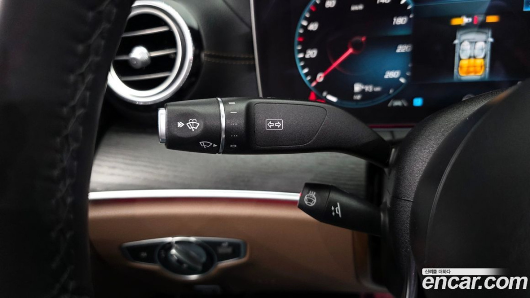 Mercedes-Benz E-Class E250 AMG Line, 2023