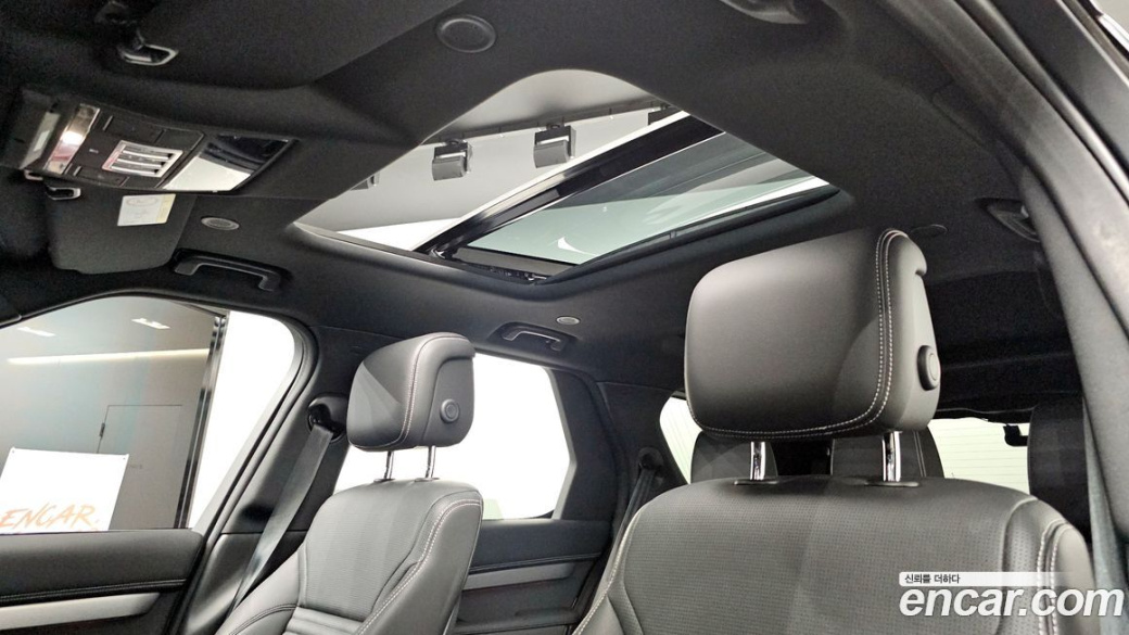 Land Rover Discovery P360 R-Dynamic SE, 2023