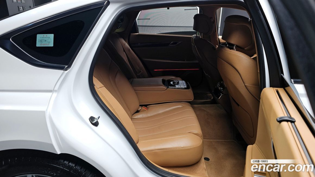 Genesis G80 Gasoline 2.5 Turbo AWD, 2025