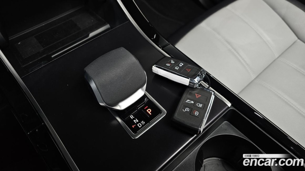 Land Rover Range Rover Evoque P250 Dynamic SE, 2026