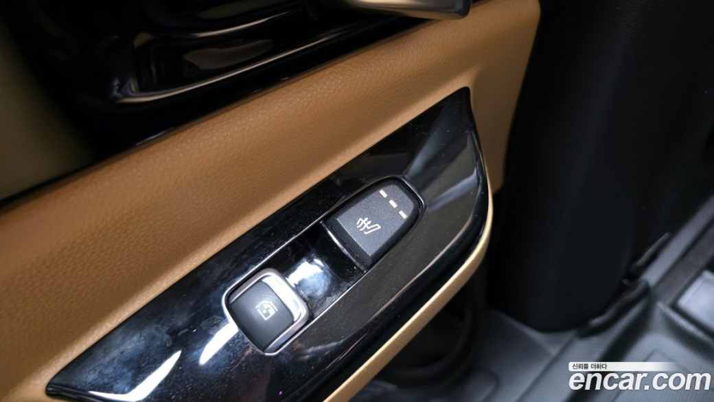 Kia Carnival 9-Seater Signature, 2023