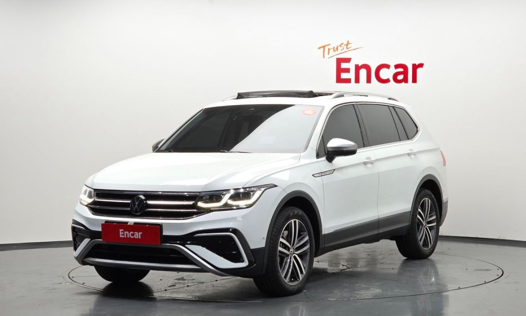 Volkswagen Tiguan 2.0 TSI Prestige, 2024