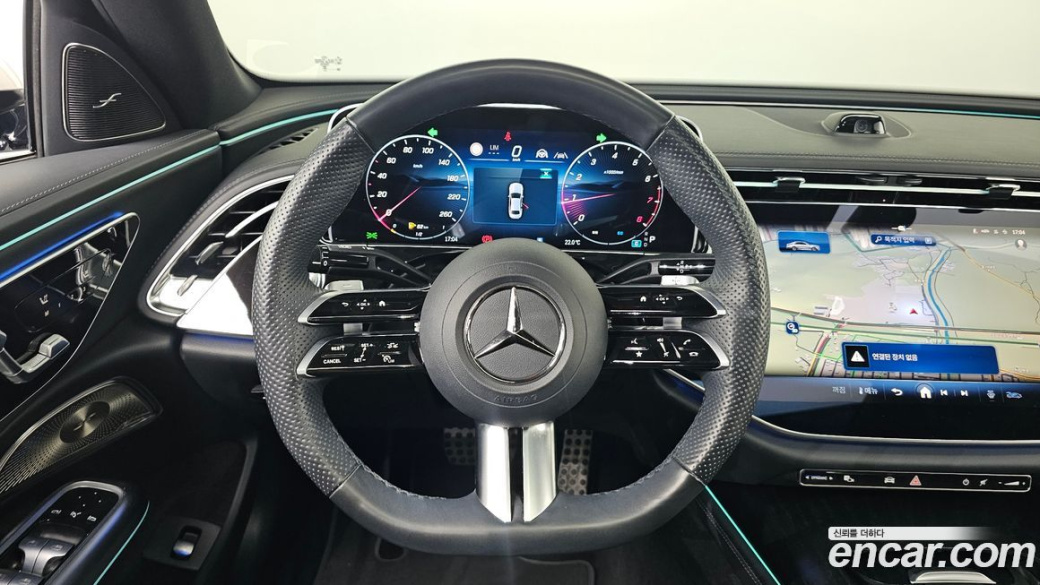 Mercedes-Benz E-Class E300 4MATIC AMG Line, 2024