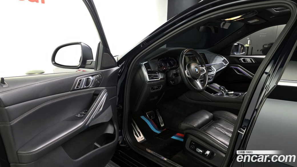 BMW X6 xDrive40i M Sport, 2022