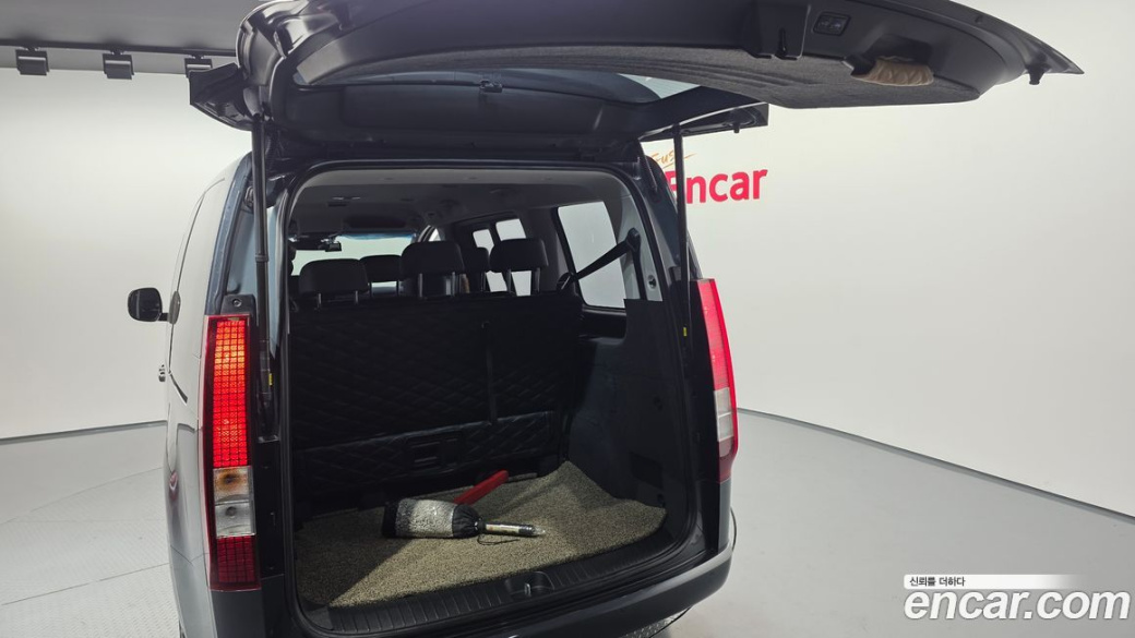 Hyundai Staria Tourer 9-Seater, 2023