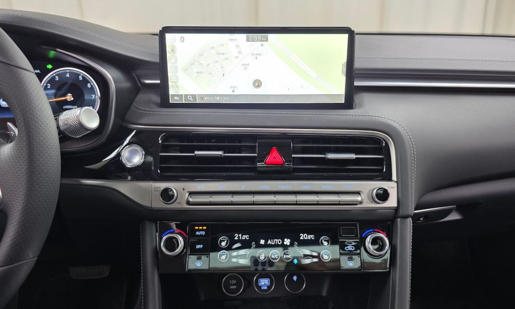 Genesis G70 Gasoline 2.5T 4WD, 2025