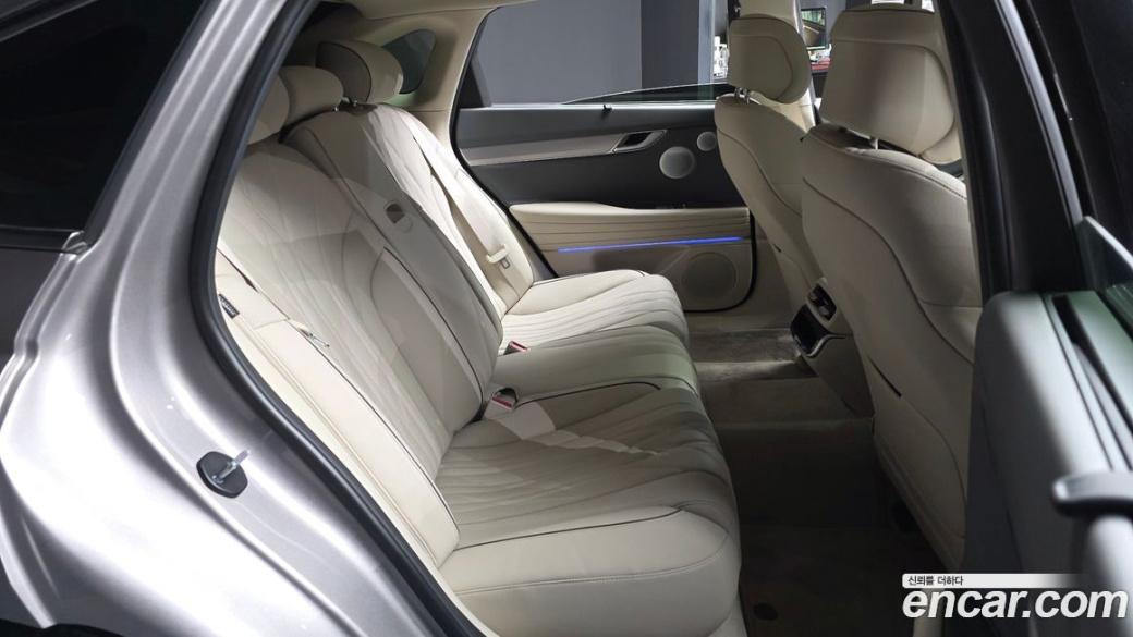 Genesis G80 Gasoline 2.5 Turbo AWD, 2026