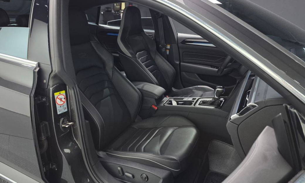 Volkswagen Arteon 2.0 TDI R-LIINE 4Motion, 2022