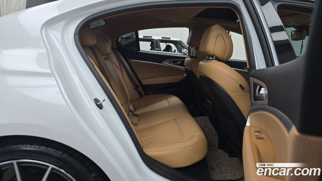 Genesis G70 Gasoline 2.0T 4WD, 2023