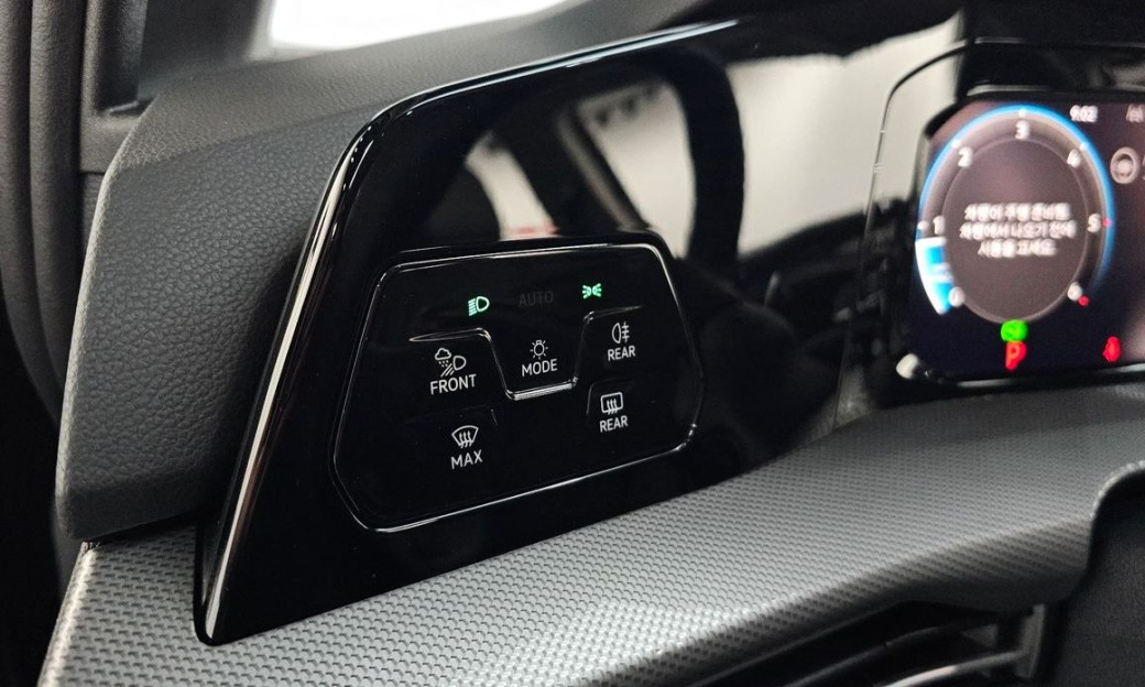 Volkswagen Golf 2.0 TDI Prestige, 2025