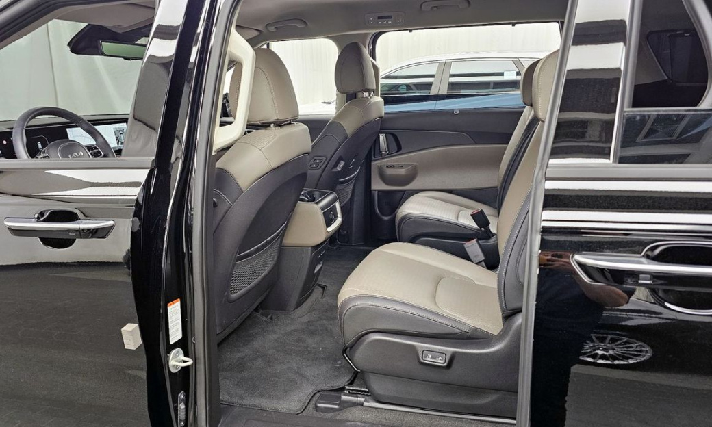 Kia Carnival 9-Seater Noblesse, 2024