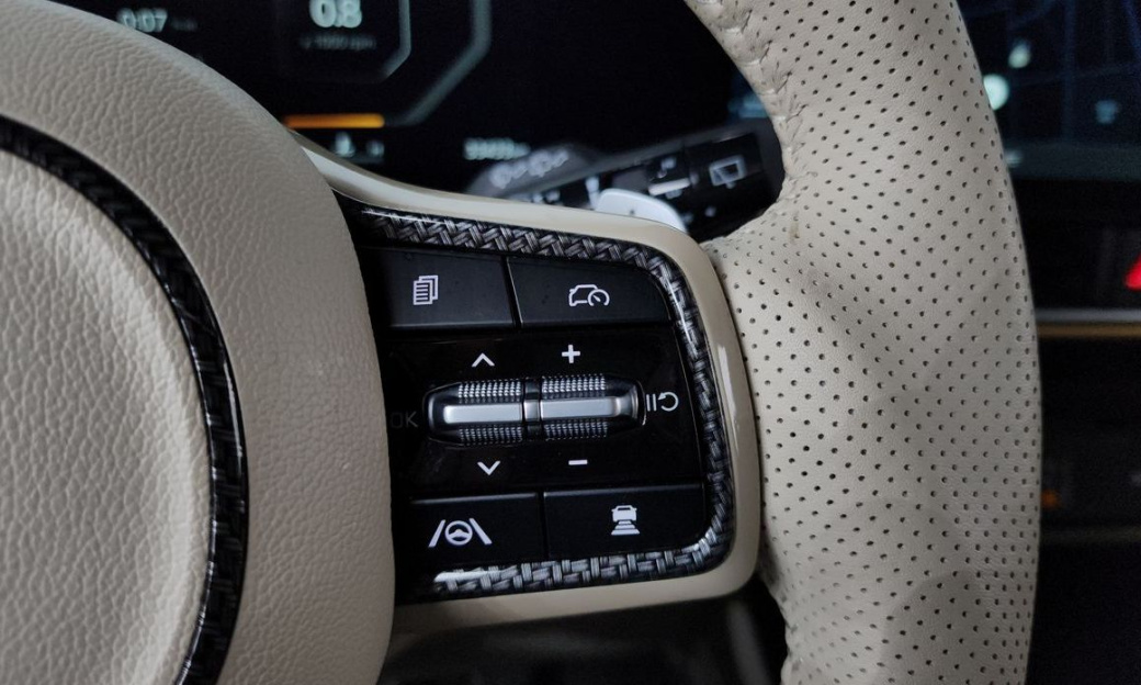 Kia Carnival 9-Seater Gravity, 2025