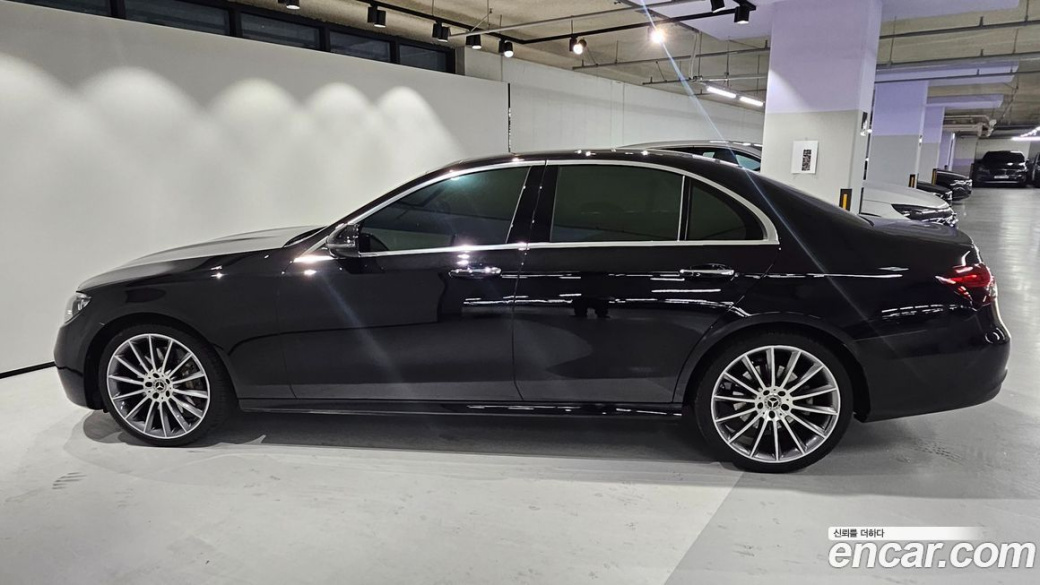 Mercedes-Benz E-Class E350 4MATIC AMG Line, 2021