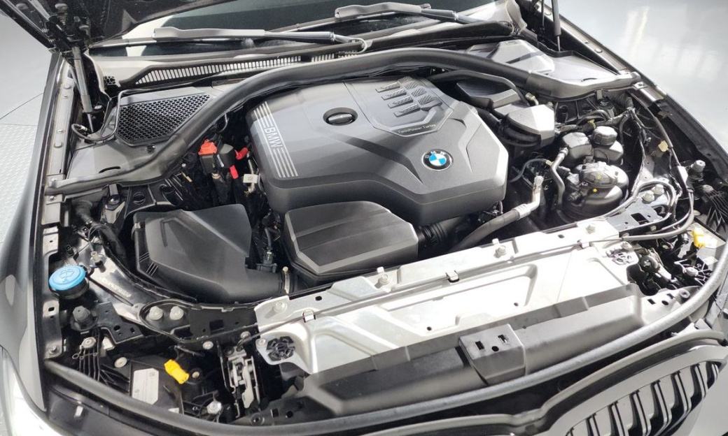 BMW 3-Series 320i M Sport, 2024