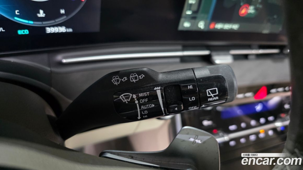 Kia Carnival 7-Seater Signature, 2023