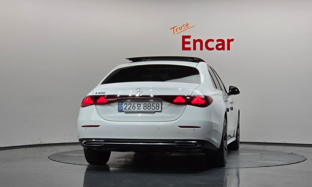 Mercedes-Benz E-Class E200 Avantgarde, 2025