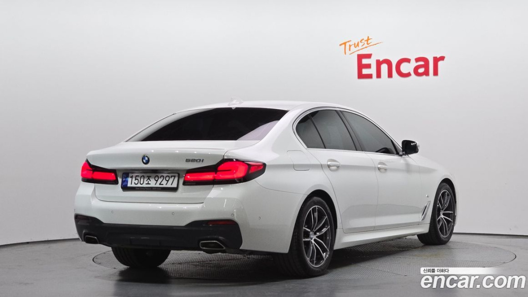 BMW 5-Series 520i M Sport, 2023