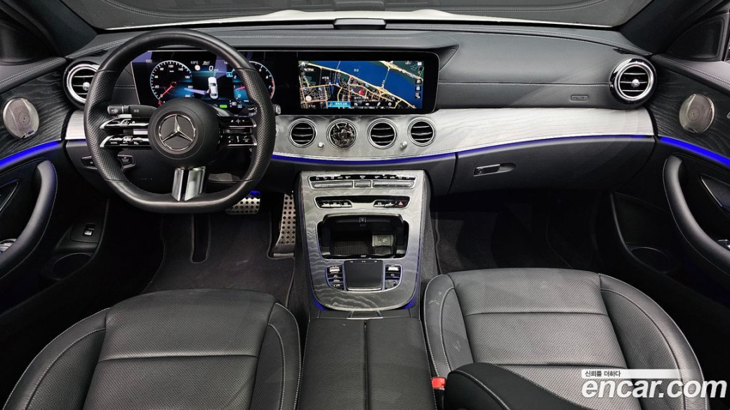 Mercedes-Benz E-Class E350 4MATIC AMG Line, 2022