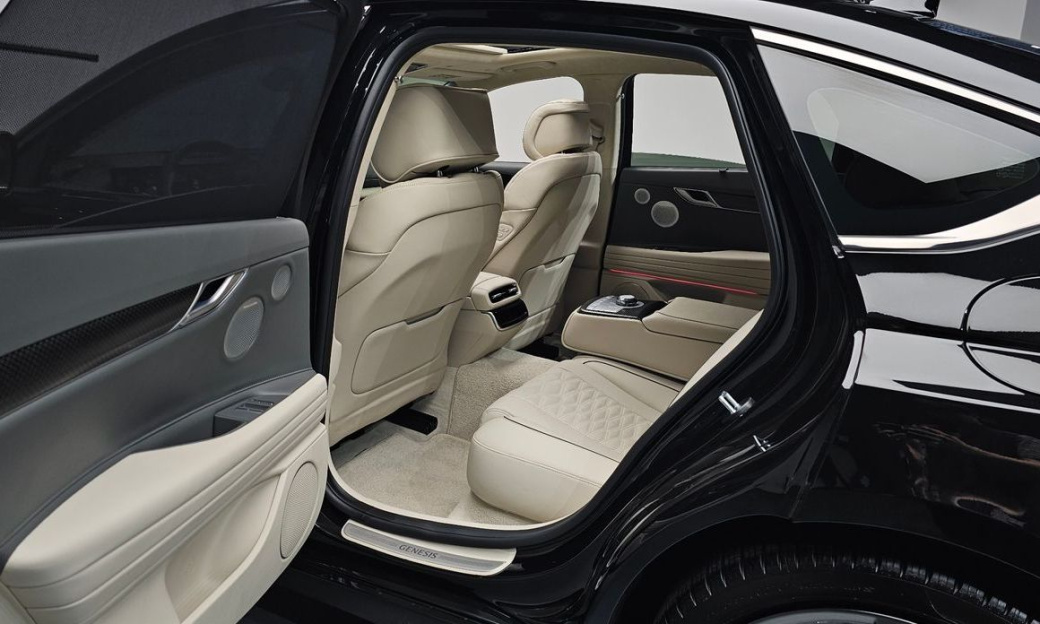 Genesis G80 Gasoline 2.5 Turbo AWD, 2025