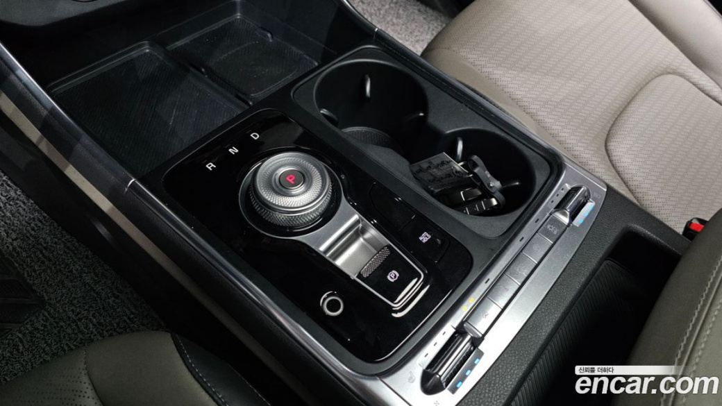 Kia Carnival 7-Seater Signature, 2025